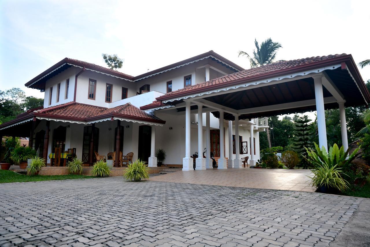 Robi Garden Villa Negombo Exterior foto
