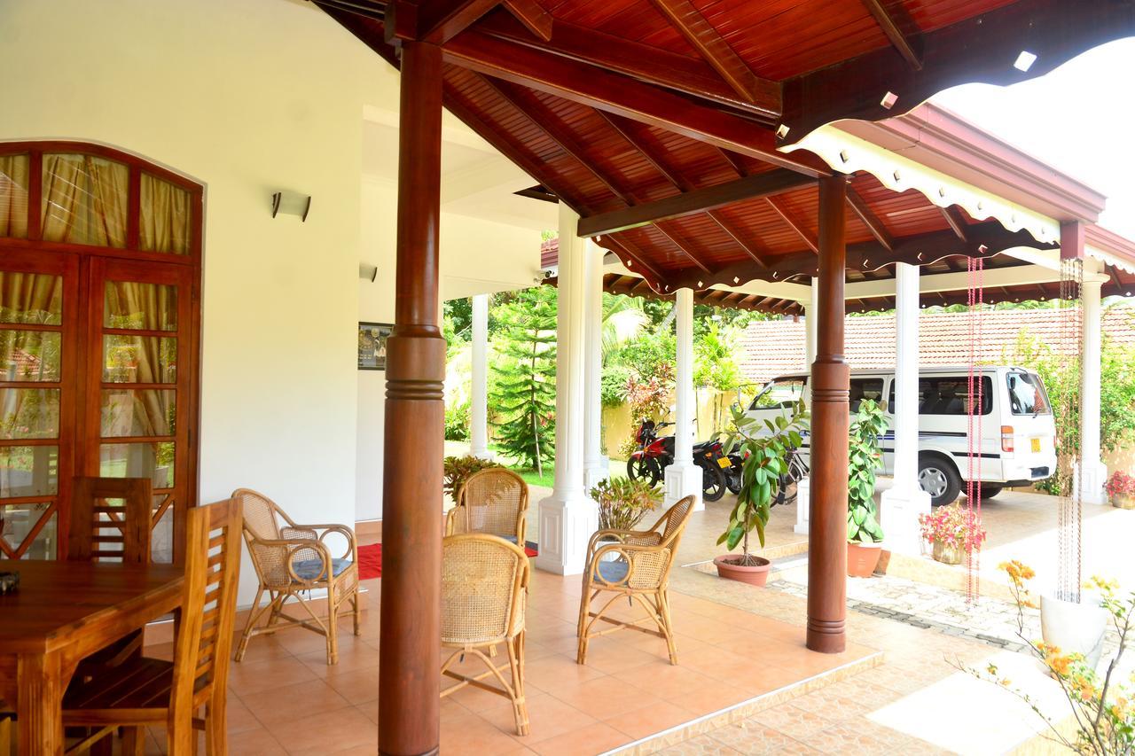 Robi Garden Villa Negombo Exterior foto